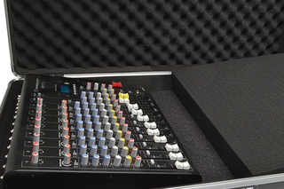 Universal Foam Case 821 x 481 x 194mm